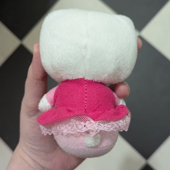 Hello Kitty Plush Doll - Picture 3 of 8